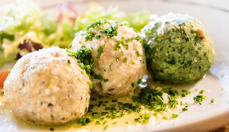 Degustazione dei piatti tipici Trentini all'Hotel Polsa